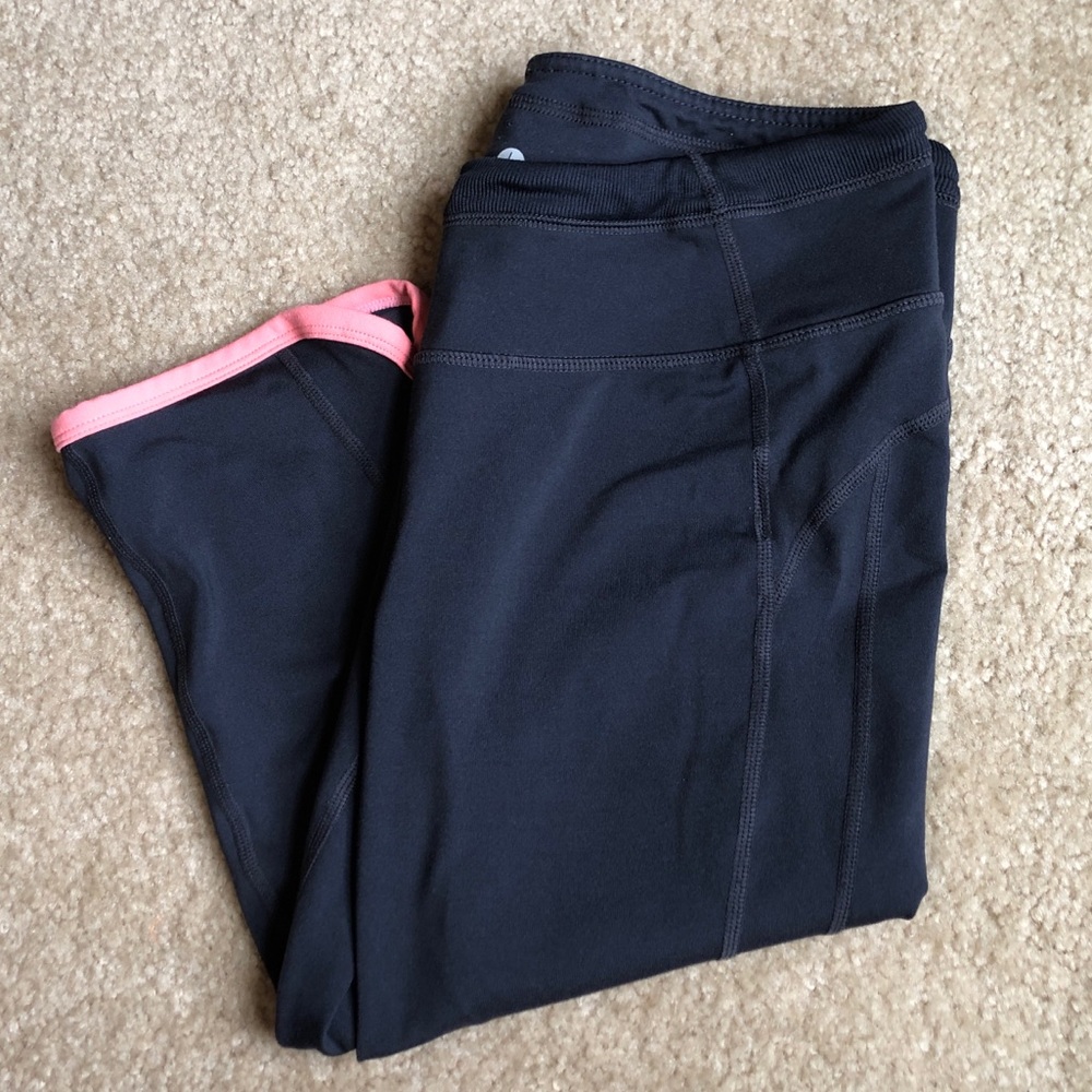 Old Navy active Capri pants